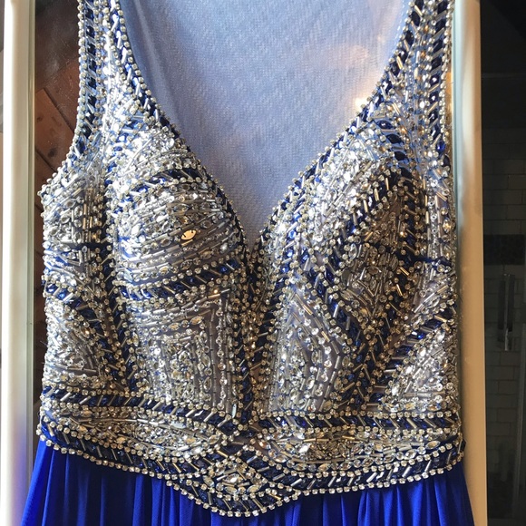 Prom dress - Picture 3 of 4